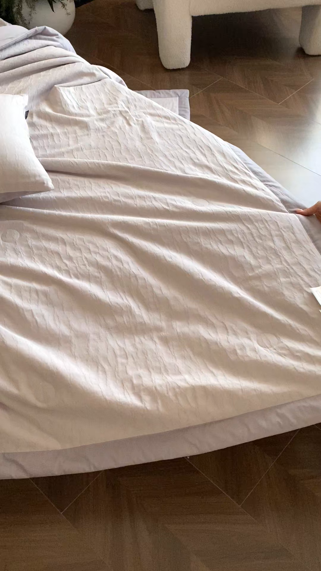 91家纺网 家纺一手货源 找家纺 宜代光年 2026新款60S全棉厚织提花夏被夏凉被空调被 夏被-雨迢迢-紫灰