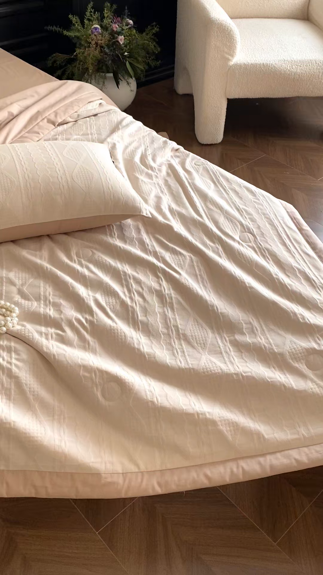 91家纺网 家纺一手货源 找家纺 宜代光年 2026新款60S全棉厚织提花夏被夏凉被空调被 夏被-阳光少年-奶白