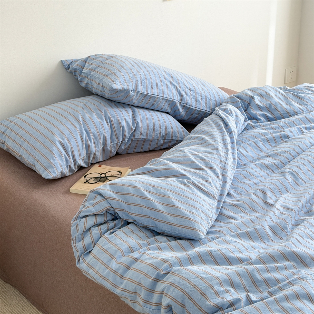 91家纺网 家纺一手货源 找家纺 北欧良品 2026新款A类全棉色织水洗棉侘寂风日系条纹四件套 蓝咖条