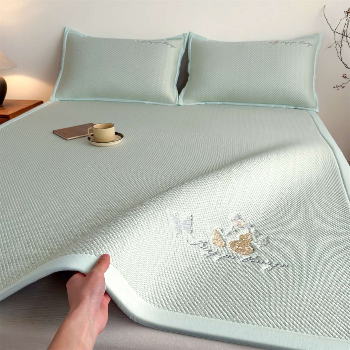 91家纺网 家纺一手货源 找家纺 （总）乐家欣 2026新款5A抗菌PE提花凉感席-蝶舞福禄系列