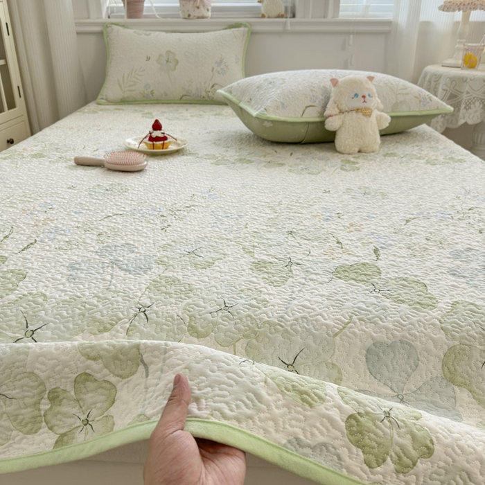 91家纺网 家纺一手货源 找家纺 绵庭家纺 2026新款全棉印花夹棉床盖三件套 春野柔