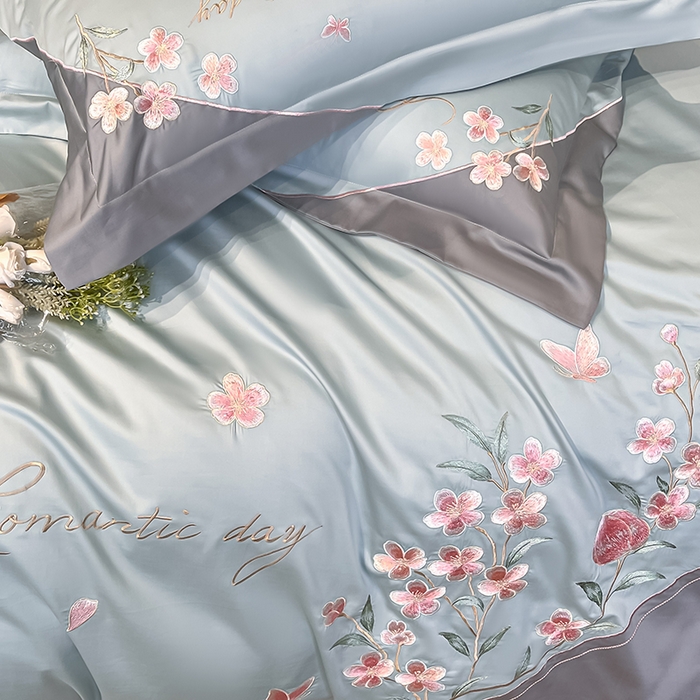 91家纺网 家纺一手货源 找家纺 欣宜家纺 2026年新款纯棉全棉长绒棉刺绣绣花四件套 花语-飘蓝