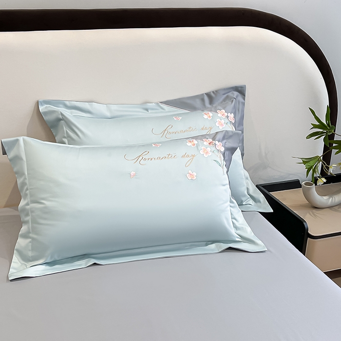 91家纺网 家纺一手货源 找家纺 欣宜家纺 2026年新款纯棉全棉长绒棉刺绣绣花四件套 花语-飘蓝