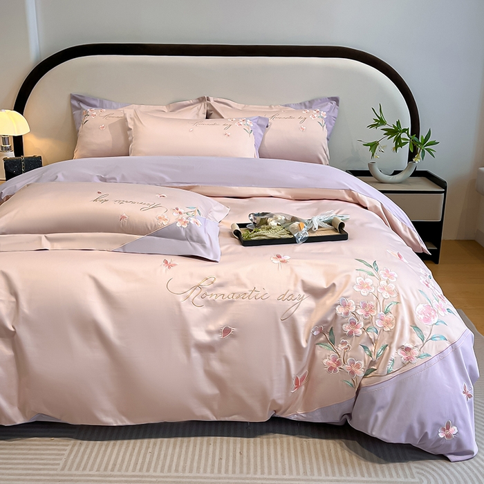 91家纺网 家纺一手货源 找家纺 欣宜家纺 2026年新款纯棉全棉长绒棉刺绣绣花四件套 花语-轻奢粉