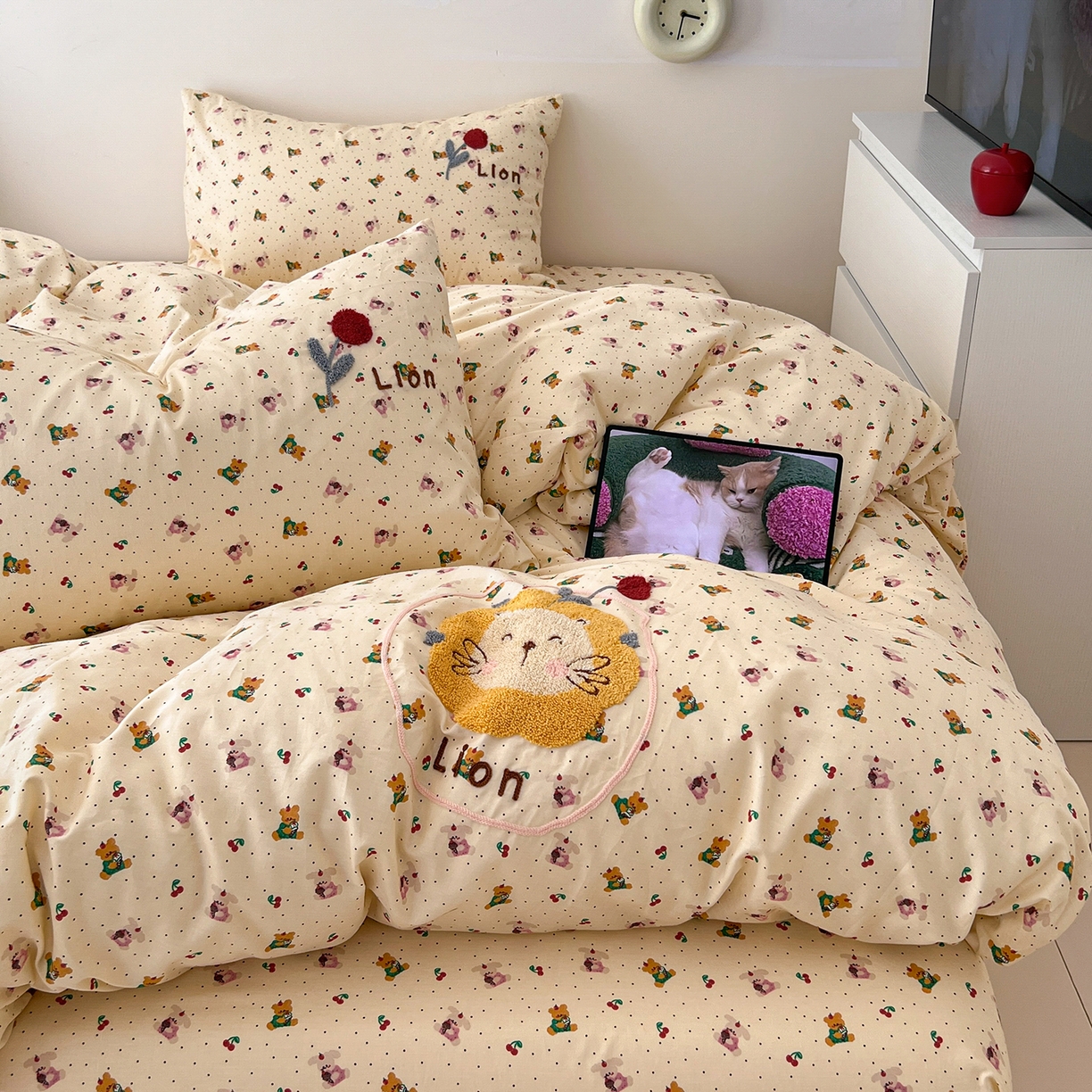 91家纺网 家纺一手货源 找家纺 舒居家纺 2026新款13070全棉纯棉毛巾绣单被套被套单件 蛋糕熊