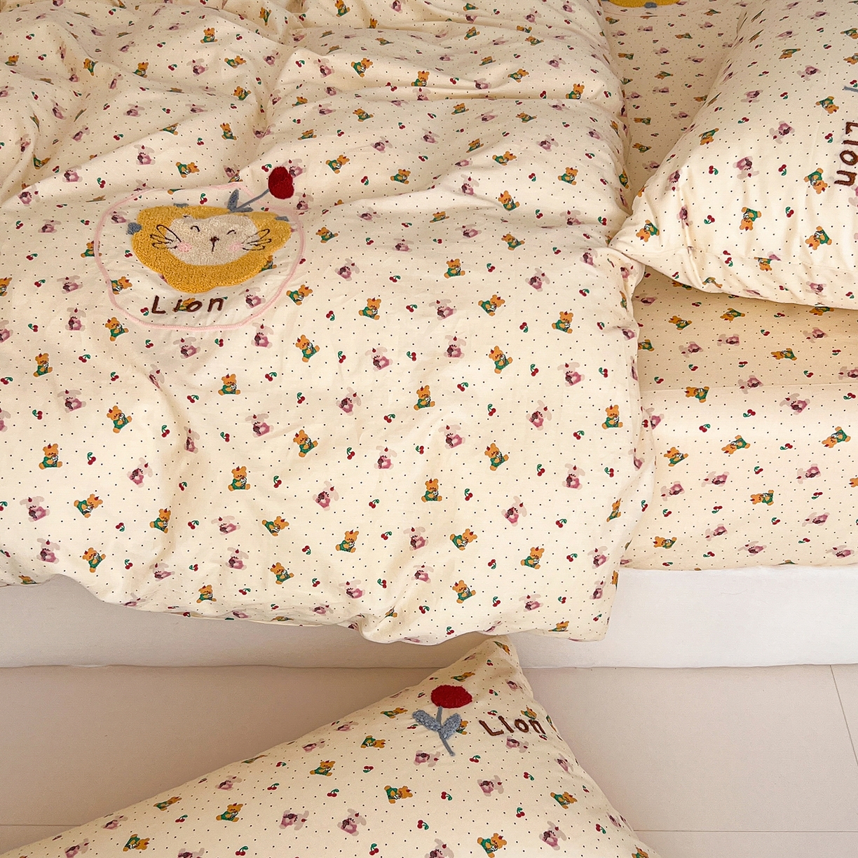 91家纺网 家纺一手货源 找家纺 舒居家纺 2026新款13070全棉纯棉毛巾绣单被套被套单件 蛋糕熊