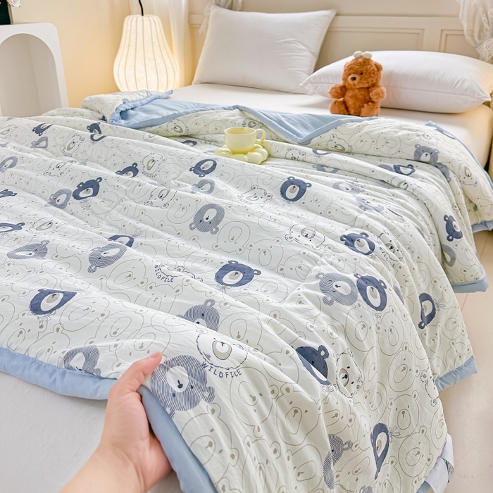 91家纺网 家纺一手货源 找家纺 爱宝被业 2026新款A类水洗棉新疆棉花夏被夏凉被蓝调小熊