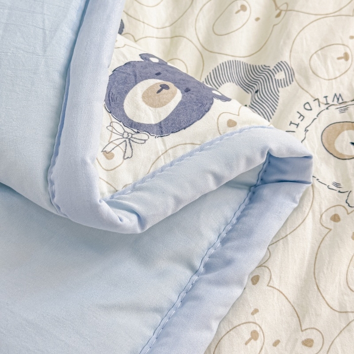 91家纺网 家纺一手货源 找家纺 爱宝被业 2026新款A类水洗棉新疆棉花夏被夏凉被蓝调小熊