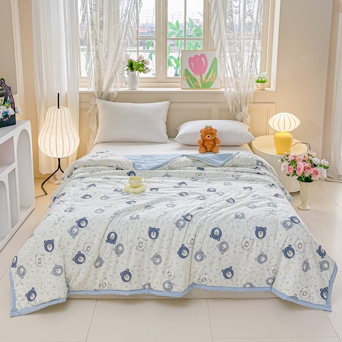 91家纺网 家纺一手货源 找家纺 爱宝被业 2026新款A类水洗棉新疆棉花夏被夏凉被蓝调小熊