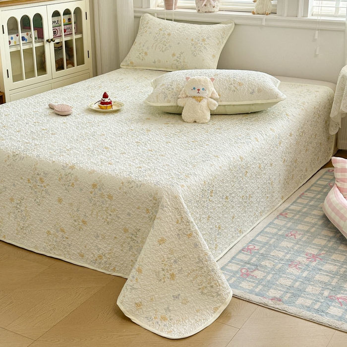 91家纺网 家纺一手货源 找家纺 绵庭家纺 2026新款全棉印花夹棉床盖三件套 粉铃花语-黄