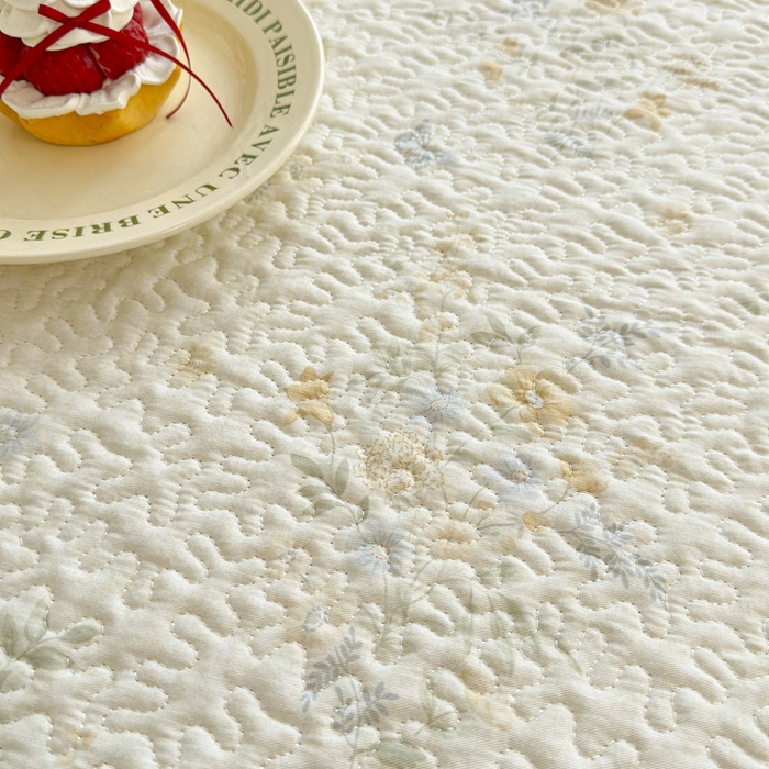 91家纺网 家纺一手货源 找家纺 绵庭家纺 2026新款全棉印花夹棉床盖三件套 粉铃花语-黄