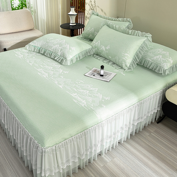 91家纺网 家纺一手货源 找家纺 梦之星 2026新款提花面料530克PE凉感因子冰豆豆床裙三件套 山水-绿