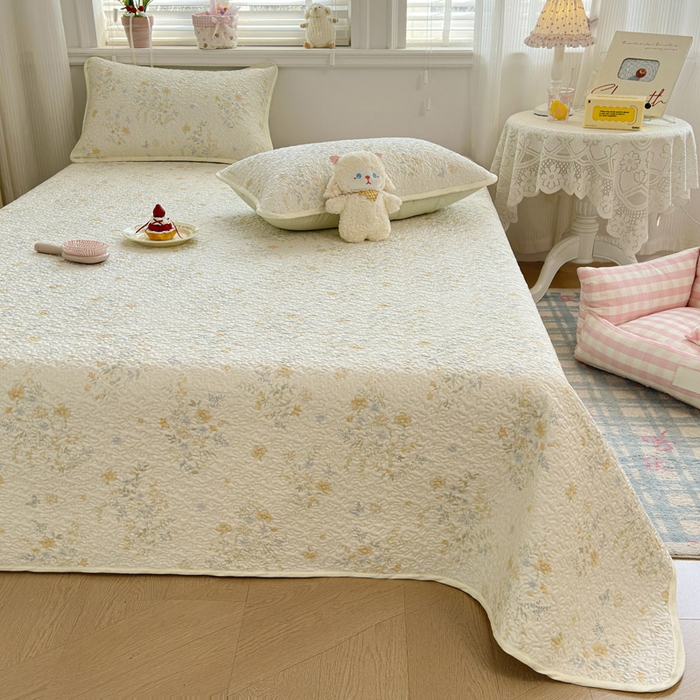 91家纺网 家纺一手货源 找家纺 绵庭家纺 2026新款全棉印花夹棉床盖三件套 粉铃花语-黄