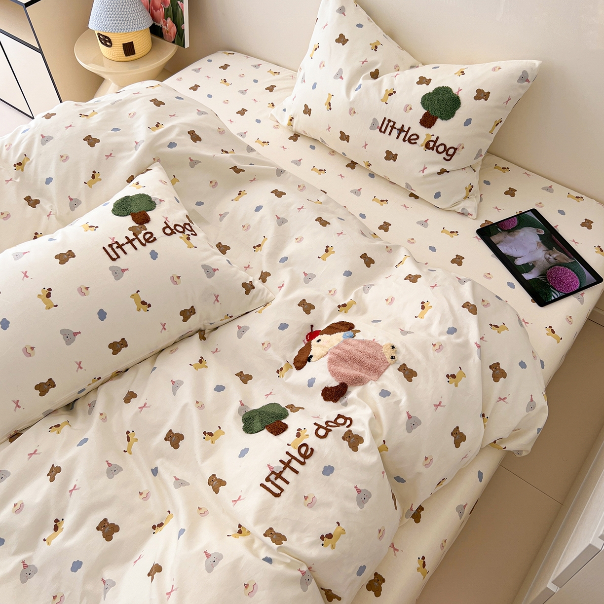 91家纺网 家纺一手货源 找家纺 舒居家纺 2026新款13070全棉纯棉毛巾绣单被套被套单件 奇趣缤纷