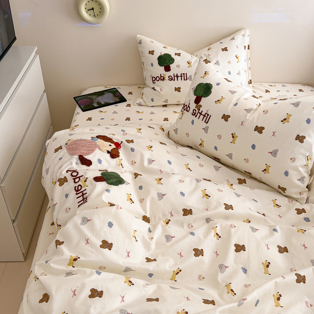 91家纺网 家纺一手货源 找家纺 舒居家纺 2026新款13070全棉纯棉毛巾绣单被套被套单件 奇趣缤纷