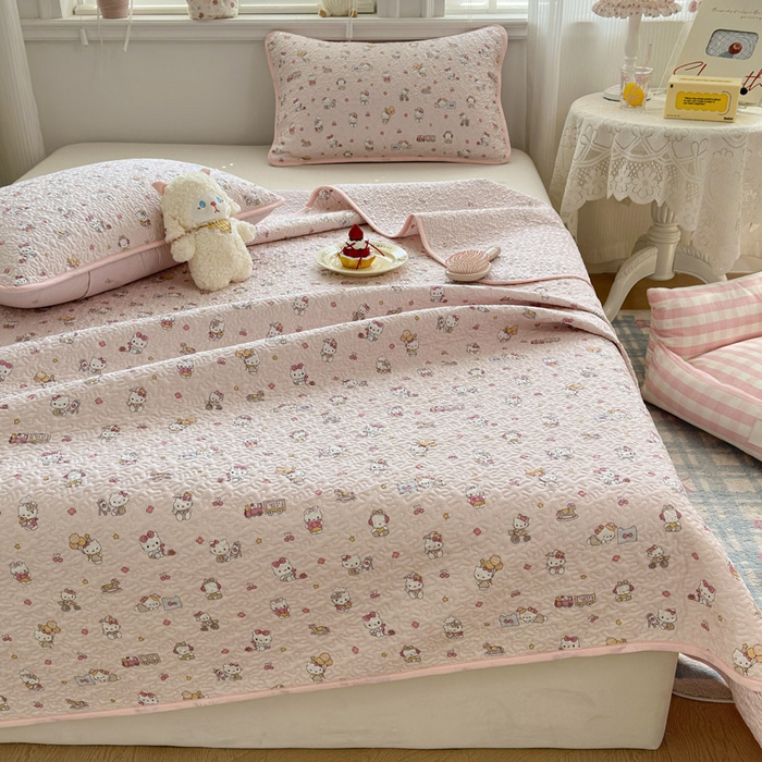 91家纺网 家纺一手货源 找家纺 绵庭家纺 2026新款全棉印花夹棉床盖三件套 凯蒂软糖-粉
