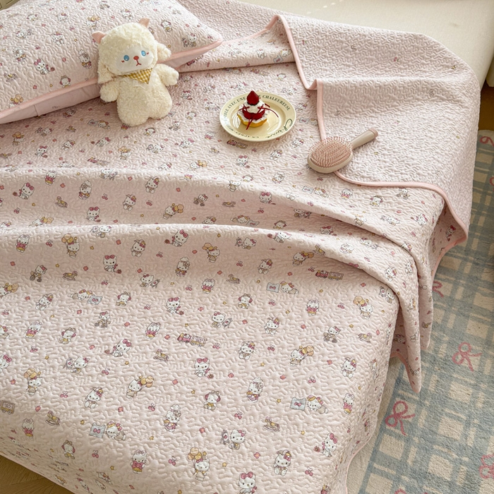 91家纺网 家纺一手货源 找家纺 绵庭家纺 2026新款全棉印花夹棉床盖三件套 凯蒂软糖-粉