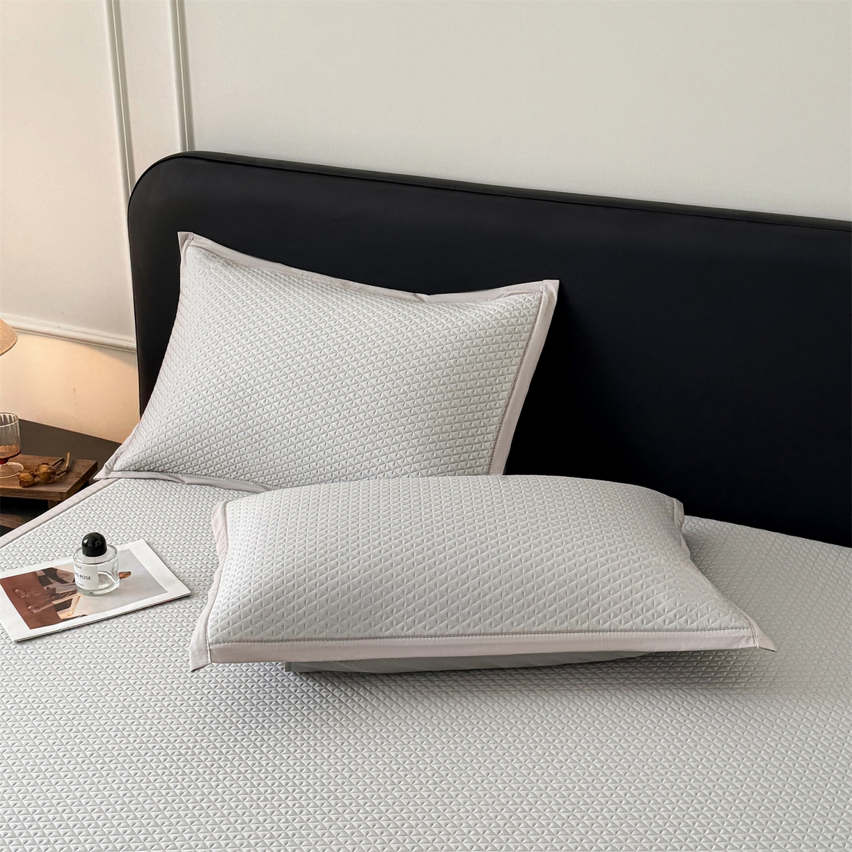 91家纺网 家纺一手货源 找家纺 乐家欣 2026新款夏季高端pe空调软席可水洗席子凉席-慕尚M纹 床席款-慕尚M纹-灰