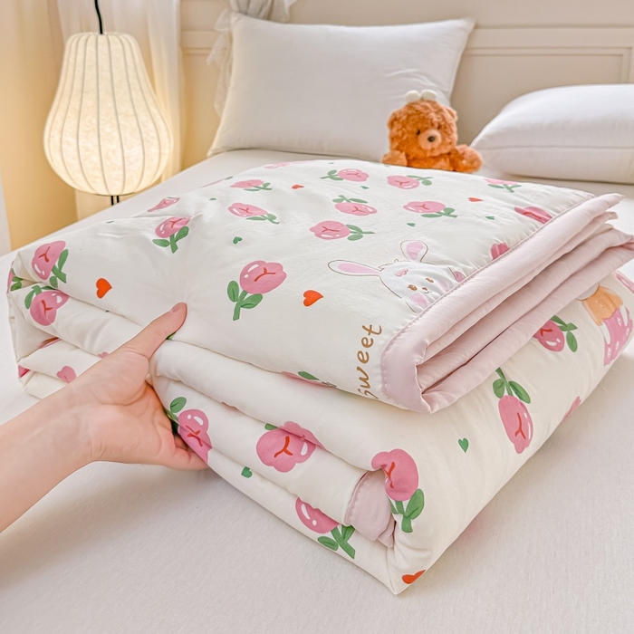 91家纺网 家纺一手货源 找家纺 爱宝被业 2026新款A类水洗棉新疆棉花夏被夏凉被玫瑰花语