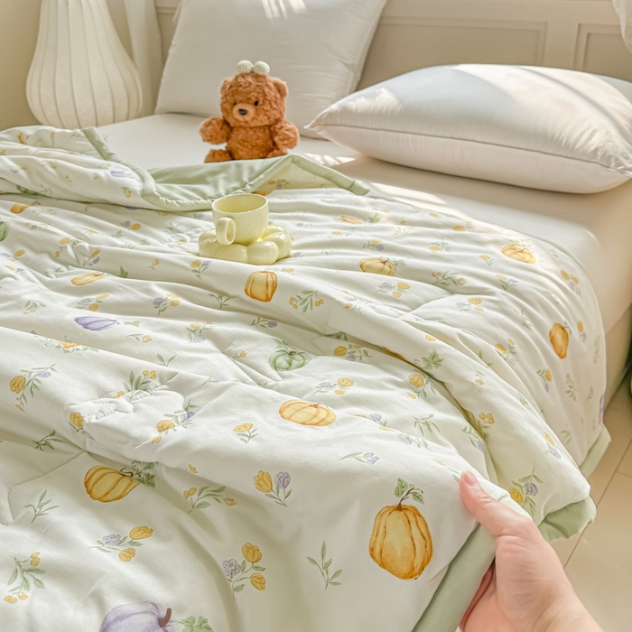 91家纺网 家纺一手货源 找家纺 爱宝被业 2026新款A类水洗棉新疆棉花夏被夏凉被南瓜派对