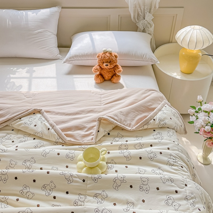 91家纺网 家纺一手货源 找家纺 爱宝被业 2026新款A类水洗棉新疆棉花夏被夏凉被小熊乐园