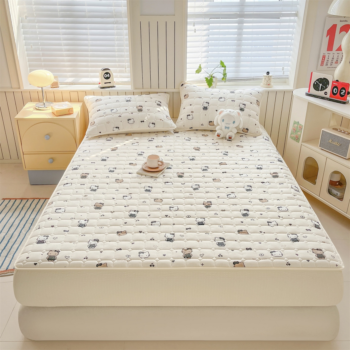 91家纺网 家纺一手货源 找家纺 优眠坊 2026新款亲肤泡芙纱夹棉单床笠床笠单件单品床笠三件套 奥利小猫-夹棉款