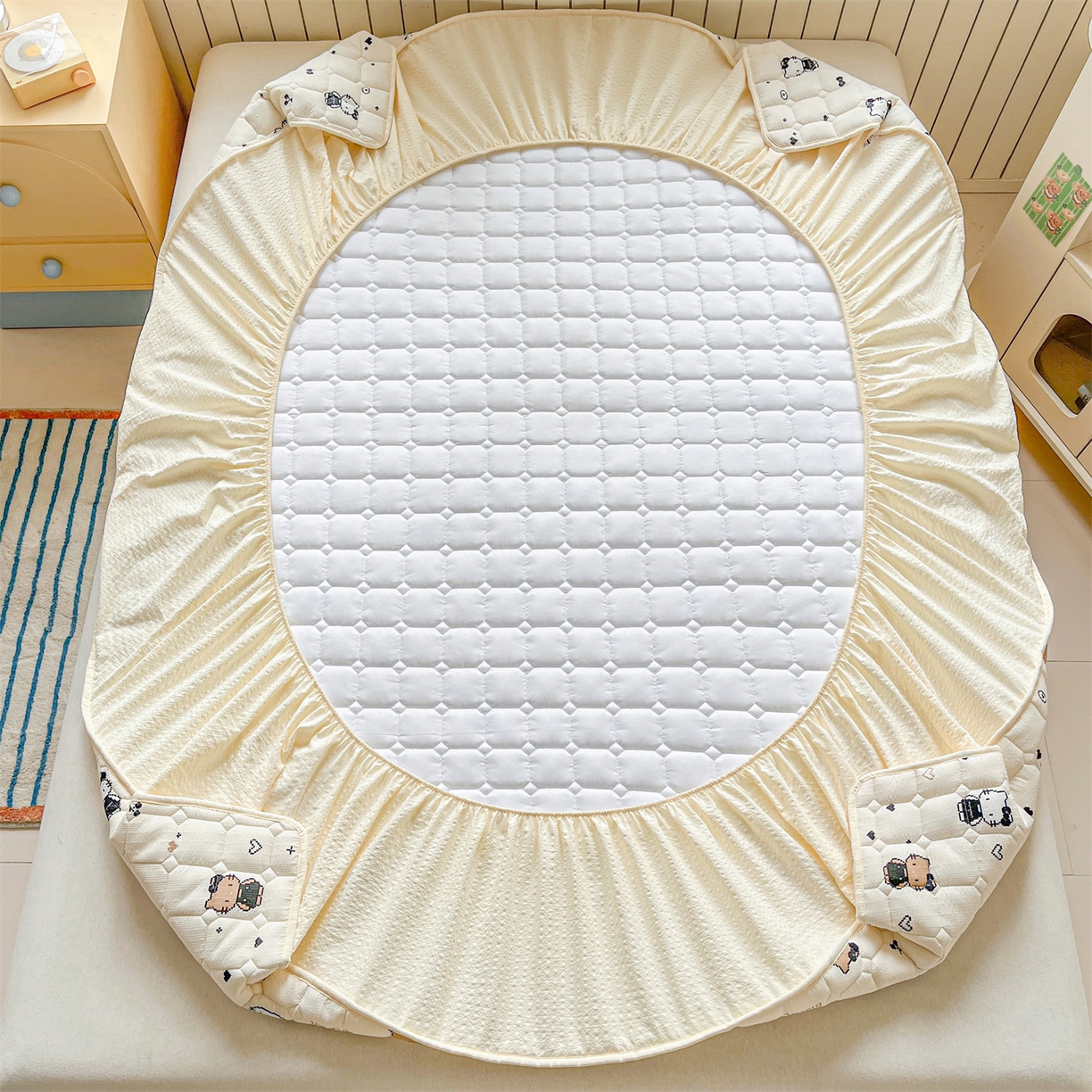 91家纺网 家纺一手货源 找家纺 优眠坊 2026新款亲肤泡芙纱夹棉单床笠床笠单件单品床笠三件套 奥利小猫-夹棉款