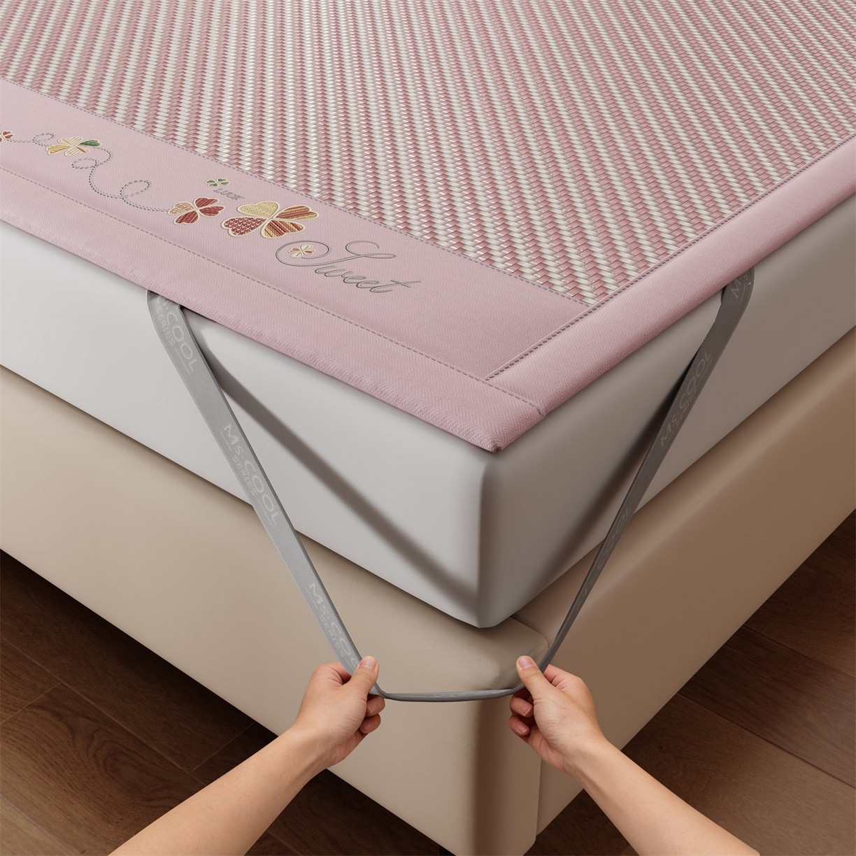 91家纺网 家纺一手货源 找家纺 乐家欣 2026夏季高端凉席竹席新款pe藤席a类母婴级1.8m空调软席子可水洗-四叶花语 四叶花语-粉