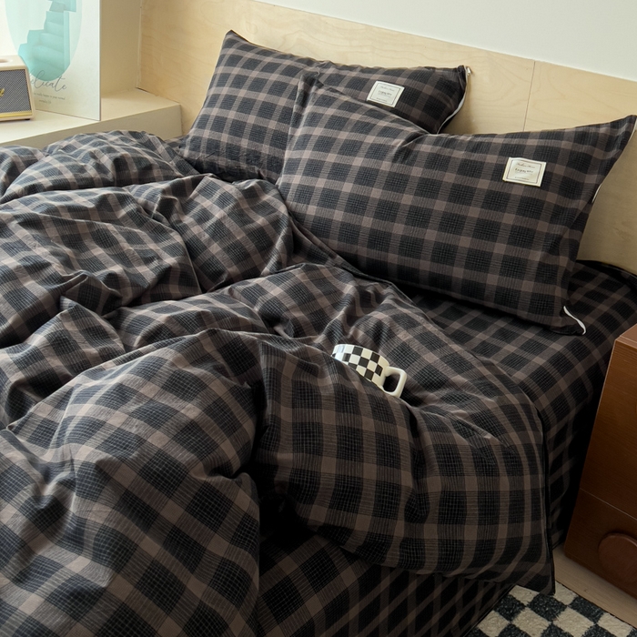 91家纺网 家纺一手货源 找家纺 花香四季家纺 2026新款简约全棉高织高密色织纯棉水洗棉四件套 黑巧