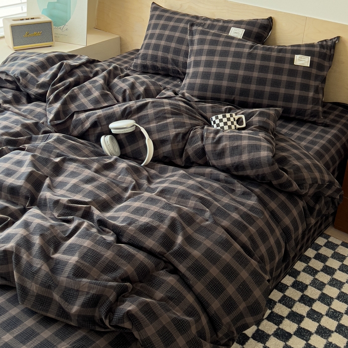 91家纺网 家纺一手货源 找家纺 花香四季家纺 2026新款简约全棉高织高密色织纯棉水洗棉四件套 黑巧