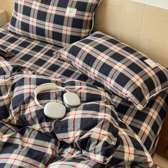 91家纺网 家纺一手货源 找家纺 花香四季家纺 2026新款简约全棉高织高密色织纯棉水洗棉四件套 黑桃A