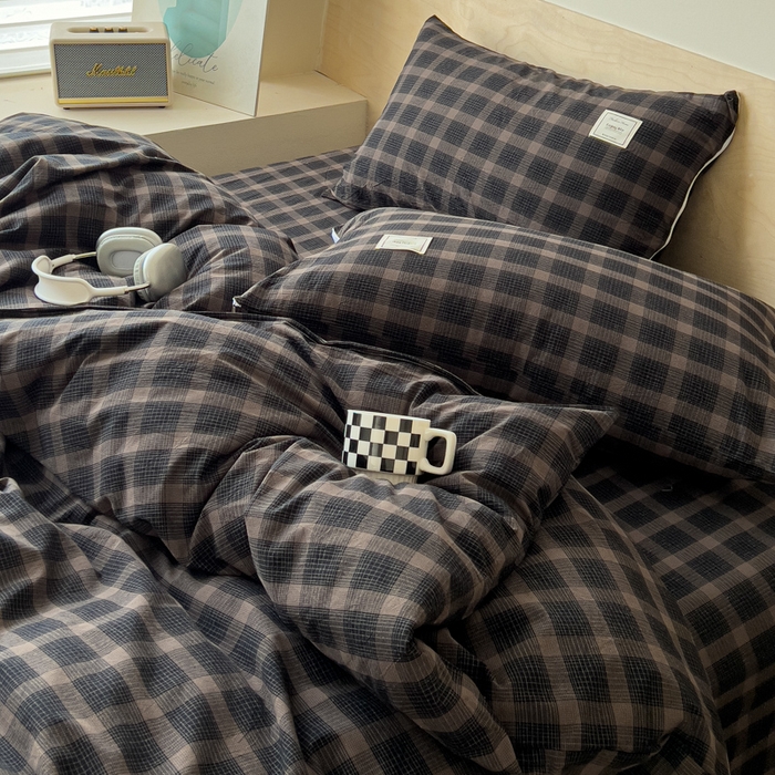 91家纺网 家纺一手货源 找家纺 花香四季家纺 2026新款简约全棉高织高密色织纯棉水洗棉四件套 黑巧