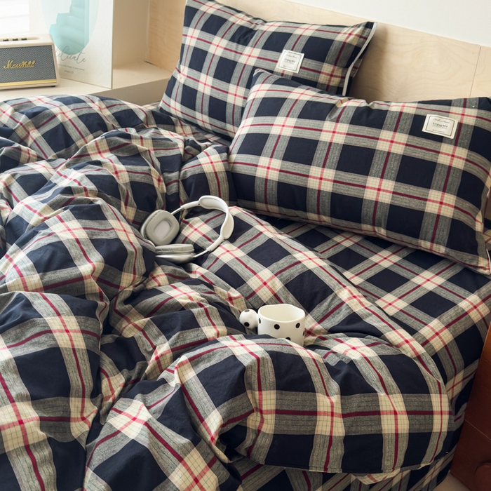 91家纺网 家纺一手货源 找家纺 花香四季家纺 2026新款简约全棉高织高密色织纯棉水洗棉四件套 黑桃A