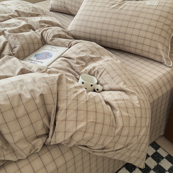 91家纺网 家纺一手货源 找家纺 花香四季家纺 2026新款简约全棉高织高密色织纯棉水洗棉四件套 奶茶