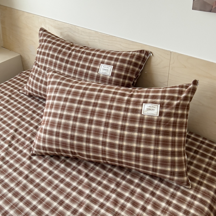 91家纺网 家纺一手货源 找家纺 花香四季家纺 2026新款简约全棉高织高密色织纯棉水洗棉四件套 焦糖