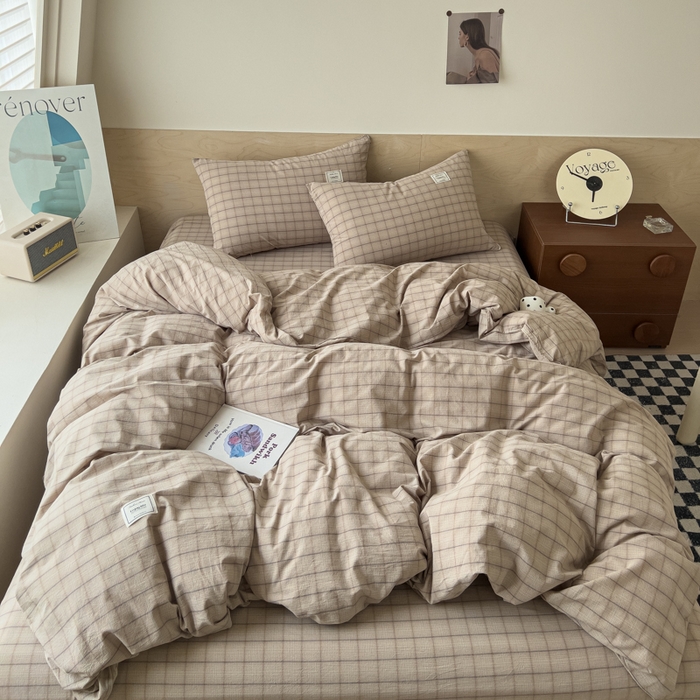 91家纺网 家纺一手货源 找家纺 花香四季家纺 2026新款简约全棉高织高密色织纯棉水洗棉四件套 奶茶