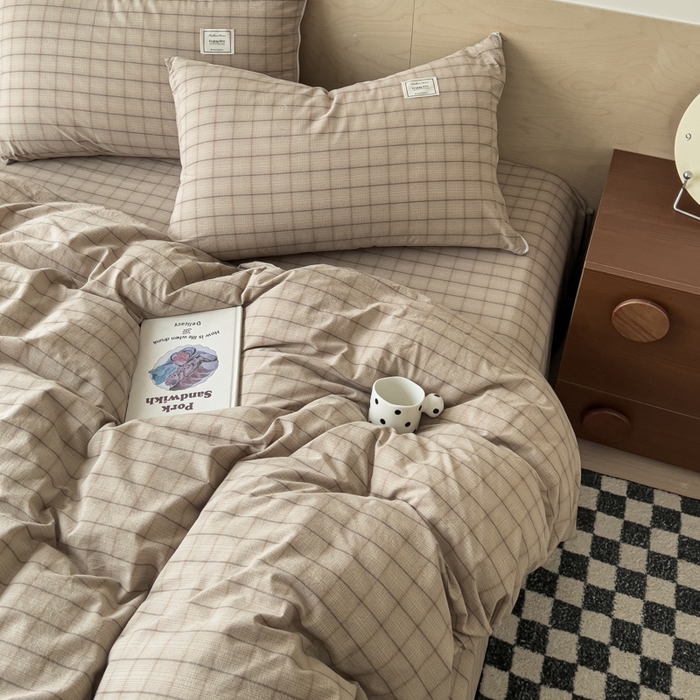 91家纺网 家纺一手货源 找家纺 花香四季家纺 2026新款简约全棉高织高密色织纯棉水洗棉四件套 奶茶