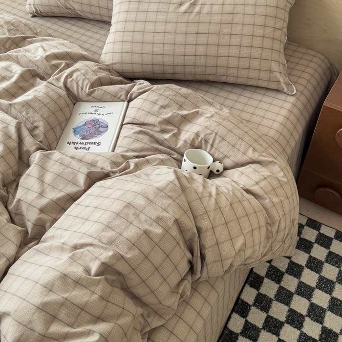 91家纺网 家纺一手货源 找家纺 花香四季家纺 2026新款简约全棉高织高密色织纯棉水洗棉四件套 奶茶