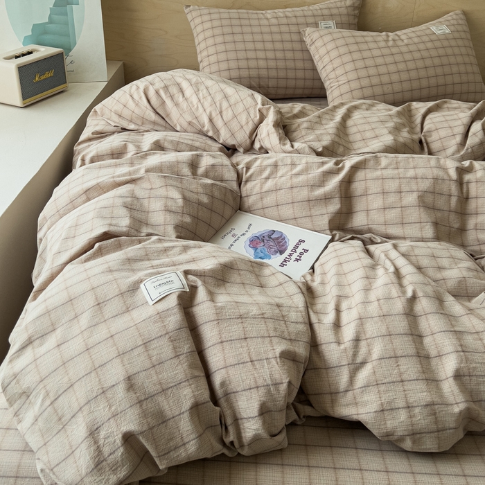 91家纺网 家纺一手货源 找家纺 花香四季家纺 2026新款简约全棉高织高密色织纯棉水洗棉四件套 奶茶