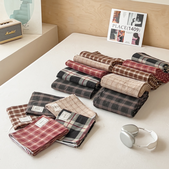 91家纺网 家纺一手货源 找家纺 花香四季家纺 2026新款简约全棉高织高密色织纯棉水洗棉四件套 组合图仅供参考 不可下单