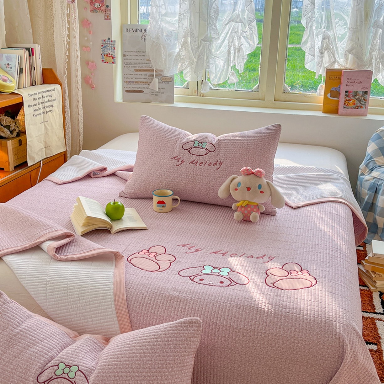 91家纺网 家纺一手货源 找家纺 梵克保罗 2026春夏直播热款贴布绣加厚古法水洗棉夹棉床盖单被套 美小蒂