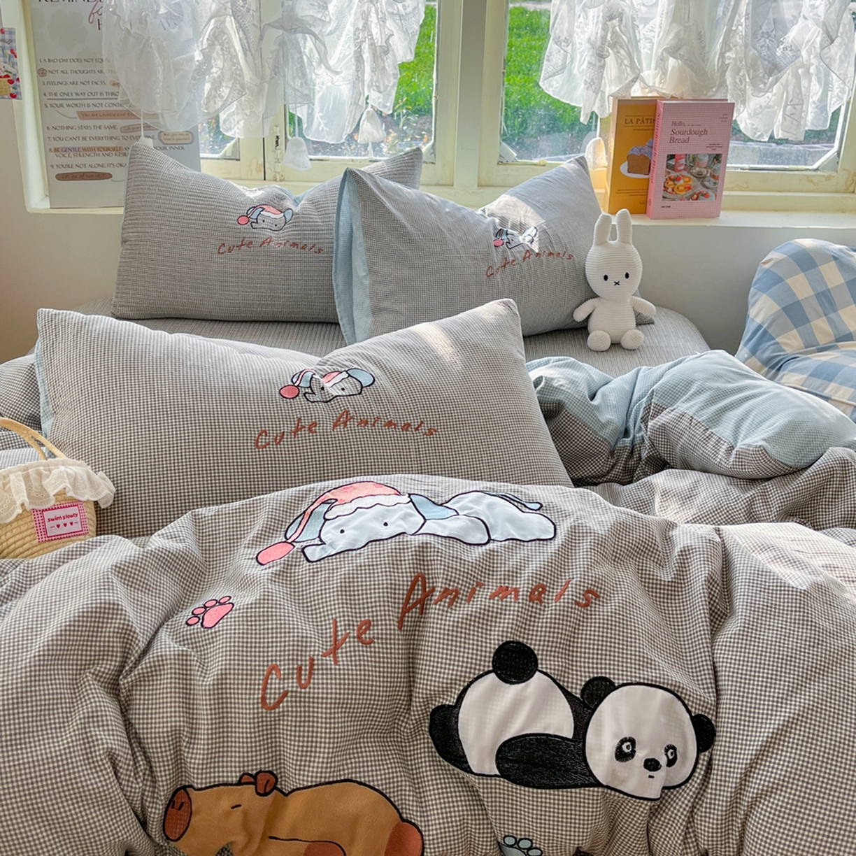 91家纺网 家纺一手货源 找家纺 梵克保罗 2026春夏直播热款贴布绣加厚古法水洗棉夹棉床盖单被套 熊猫卡皮