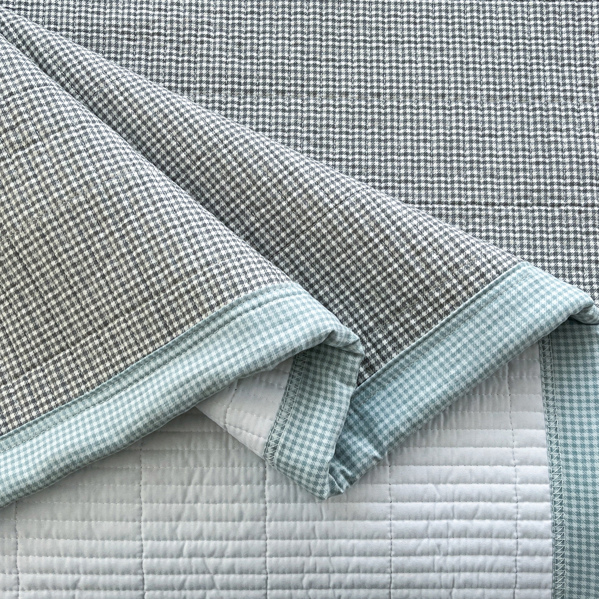 91家纺网 家纺一手货源 找家纺 梵克保罗 2026春夏直播热款贴布绣加厚古法水洗棉夹棉床盖单被套 熊猫卡皮