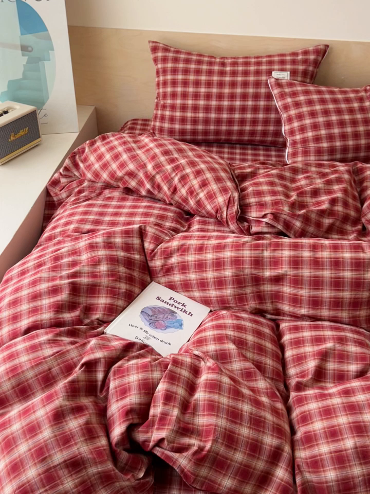 91家纺网 家纺一手货源 找家纺 花香四季家纺 2026新款简约全棉高织高密色织纯棉水洗棉四件套 慕斯