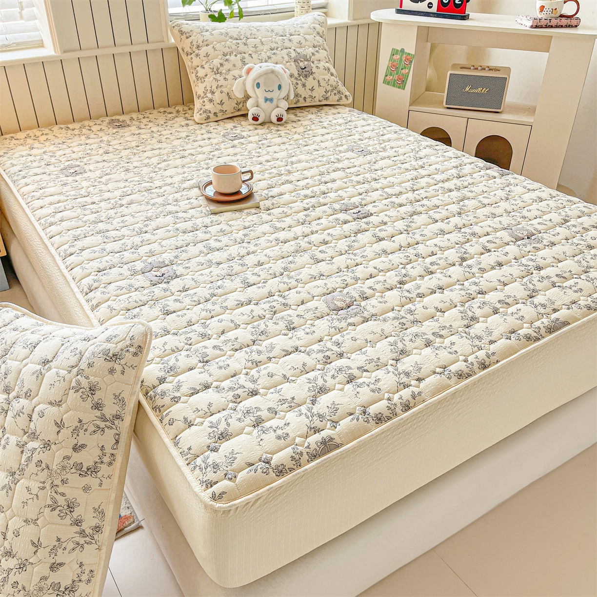 91家纺网 家纺一手货源 找家纺 优眠坊 2026新款亲肤泡芙纱夹棉单床笠床笠单件单品床笠三件套 花之秘境-夹棉款