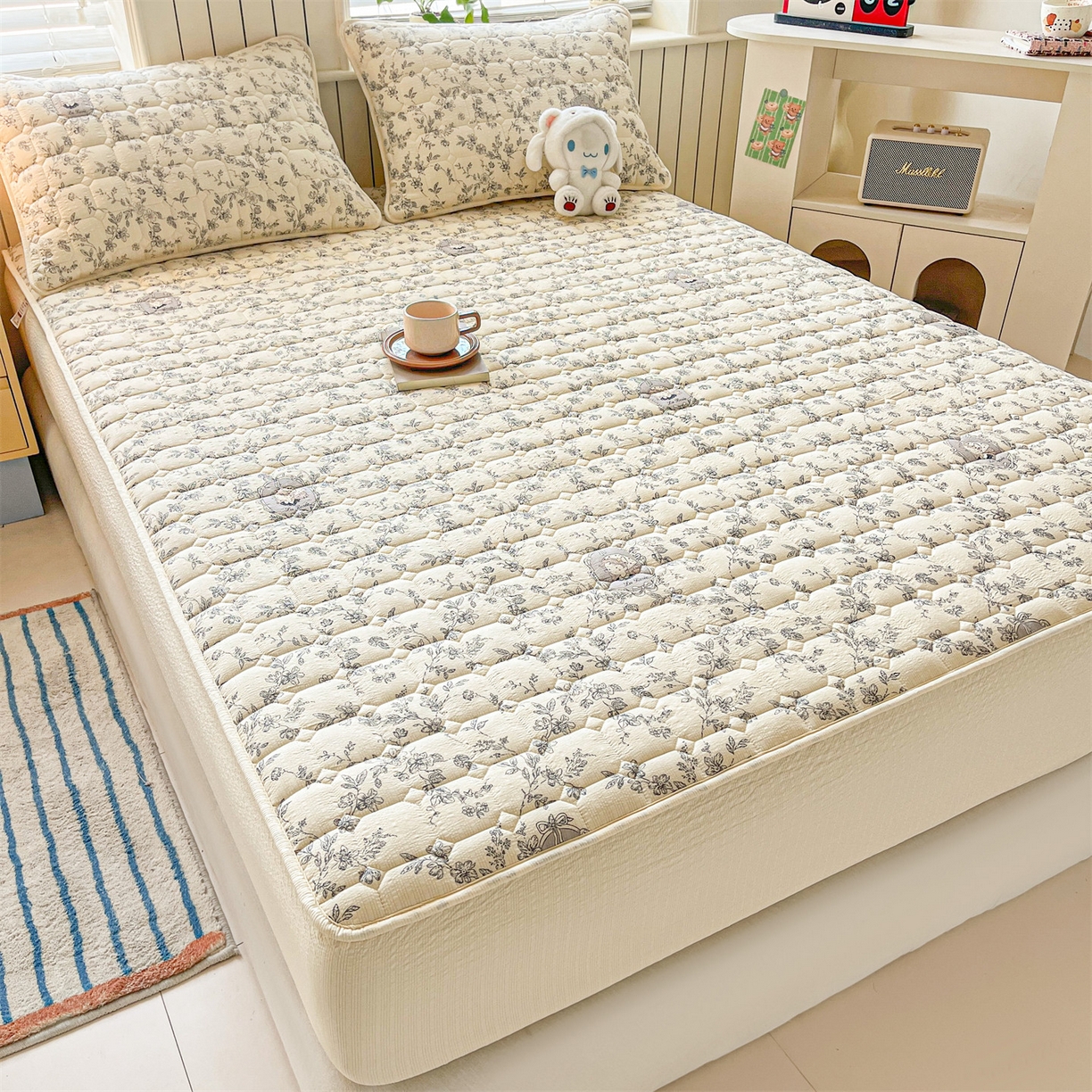 91家纺网 家纺一手货源 找家纺 优眠坊 2026新款亲肤泡芙纱夹棉单床笠床笠单件单品床笠三件套 花之秘境-夹棉款