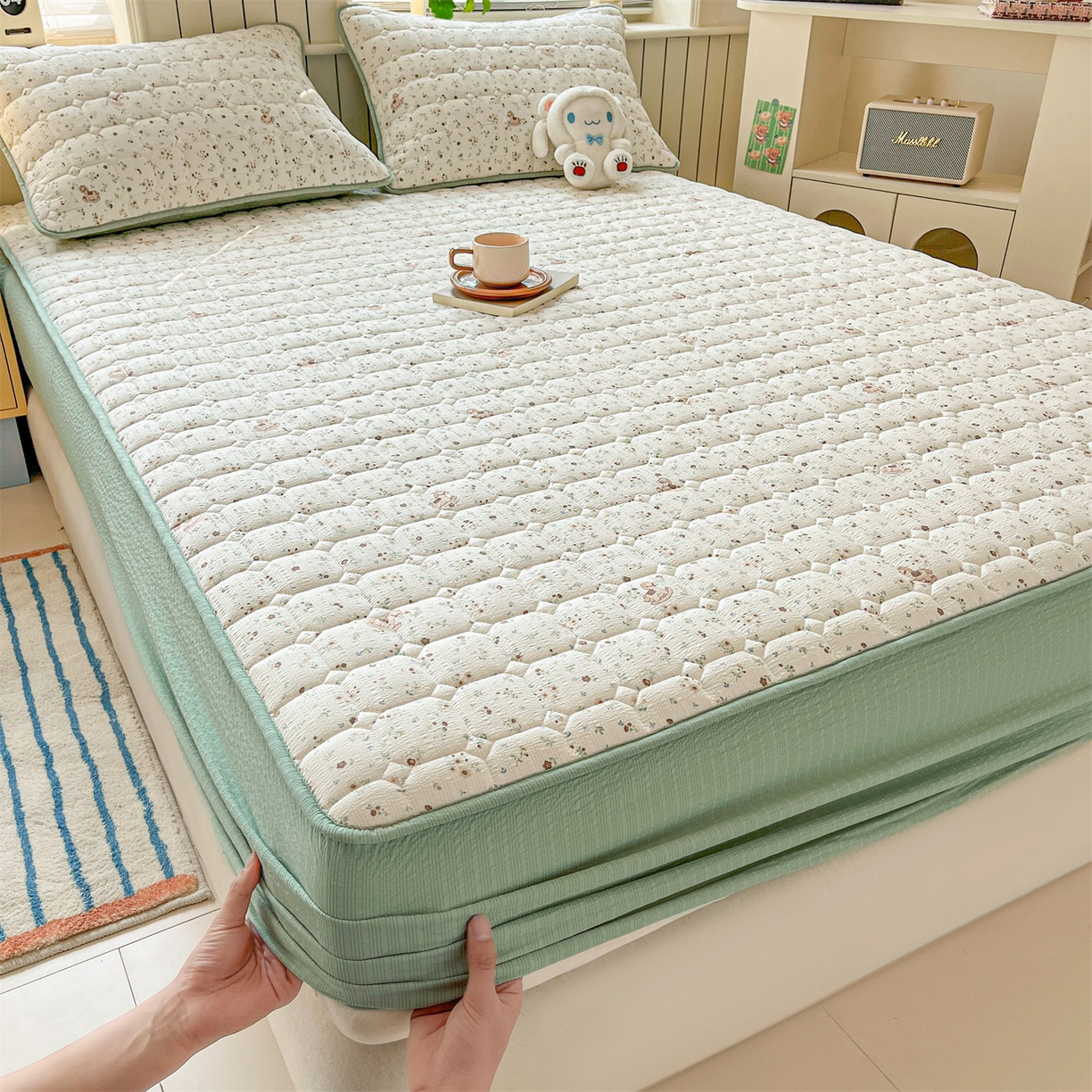 91家纺网 家纺一手货源 找家纺 优眠坊 2026新款亲肤泡芙纱夹棉单床笠床笠单件单品床笠三件套 萌趣小马-夹棉款