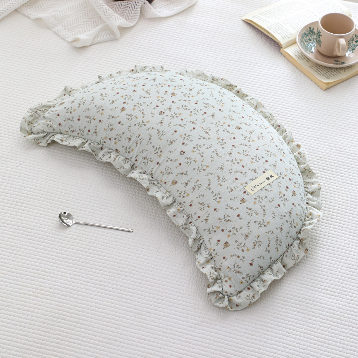 91家纺网 家纺一手货源 找家纺 （总）芯洲 2026春夏新款月亮造型可爱抱枕荞麦枕枕头枕芯