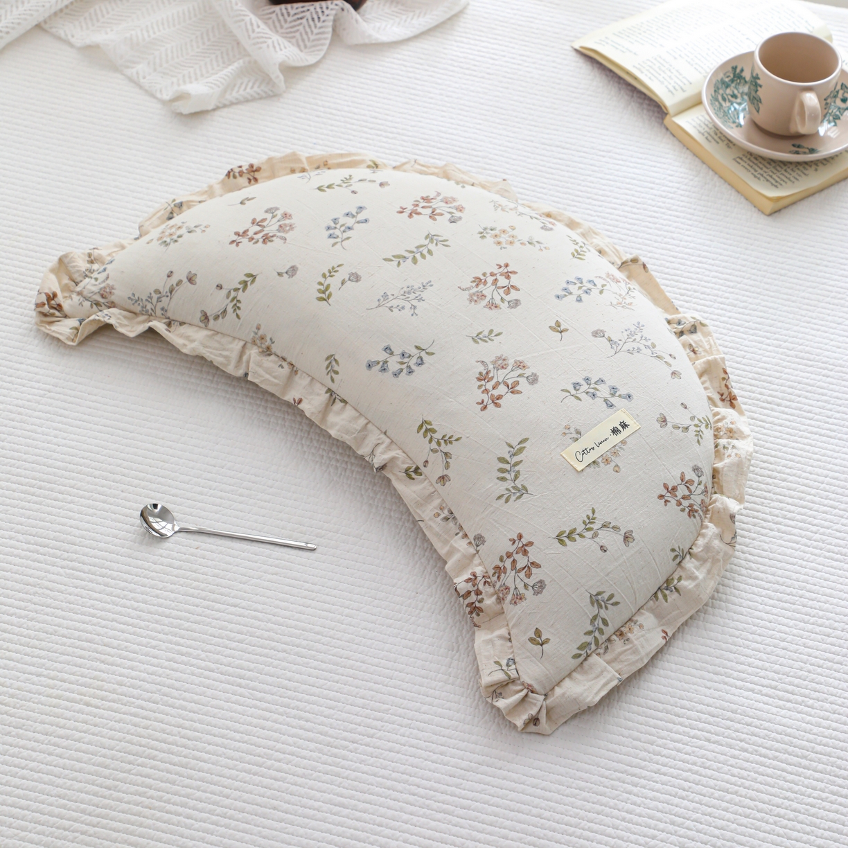 芯洲 2026春夏新款月亮造型可爱抱枕荞麦枕枕头枕芯 月芽-蓝铃花