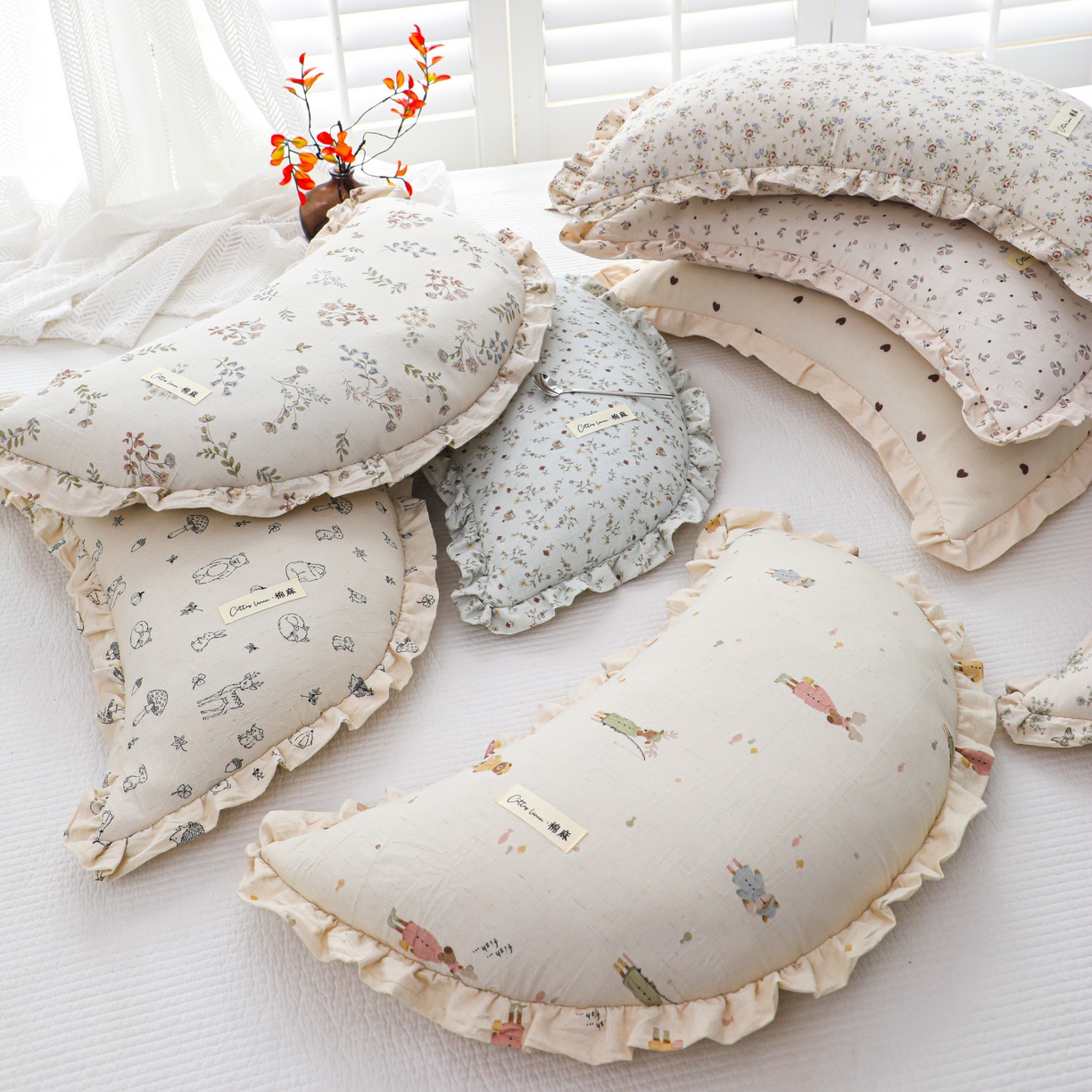 91家纺网 家纺一手货源 找家纺 （总）芯洲 2026春夏新款月亮造型可爱抱枕荞麦枕枕头枕芯